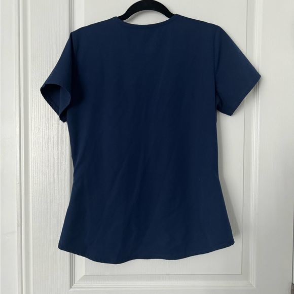 SKETCHERS Scrub Top - Picture 3 of 5